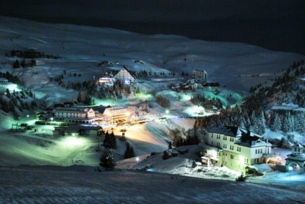 Popova Sapka by Night