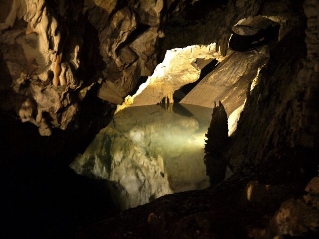 Vrelo Cave