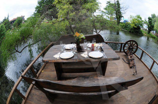 Ostrovo Restaurant
