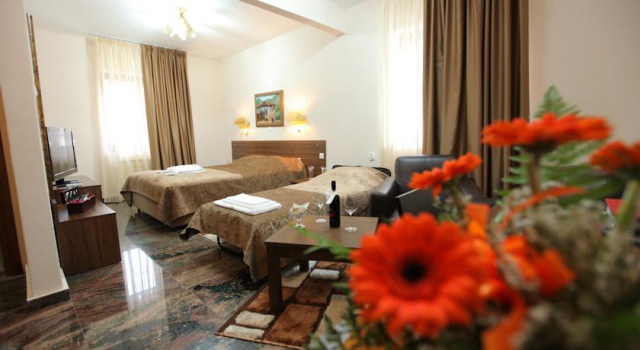 Hotel Kratis