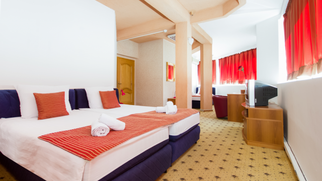 Hotel Aristocrat Palace